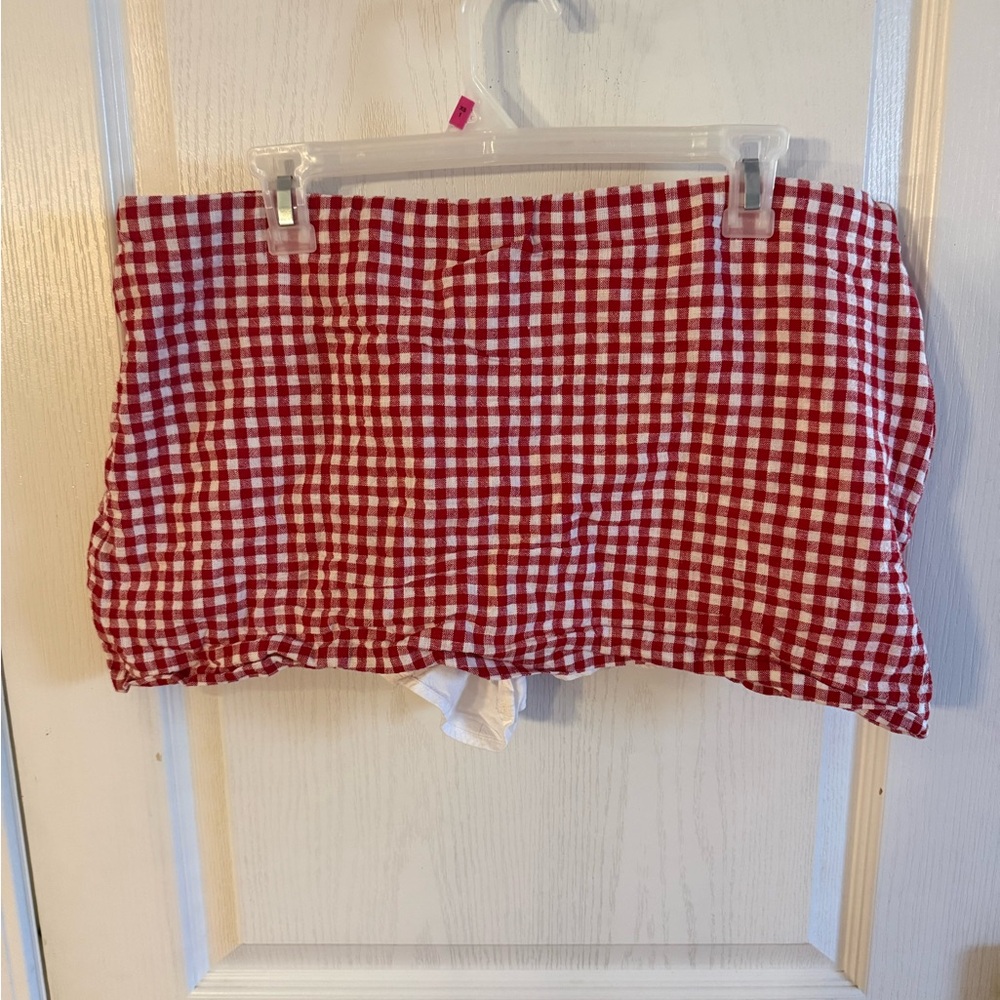 Abercrombie & Fitch Red and White Checkered Skort